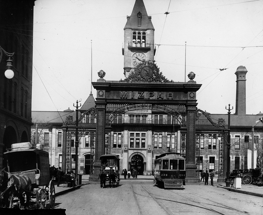 The Mitzpah Arch that was later changed to the Welcome Arch