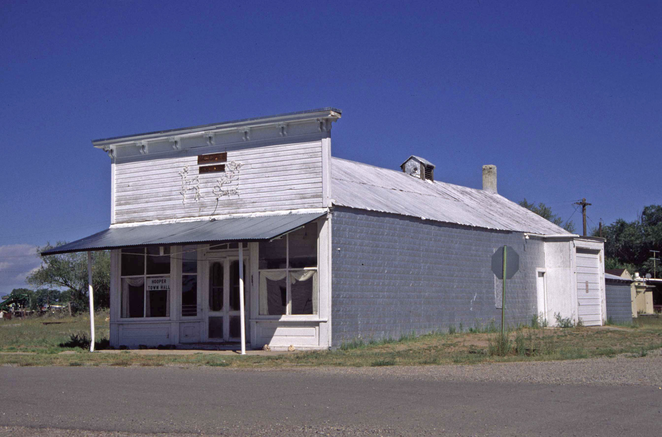 The Howard Store (Hooper Town Hall) in 1998.