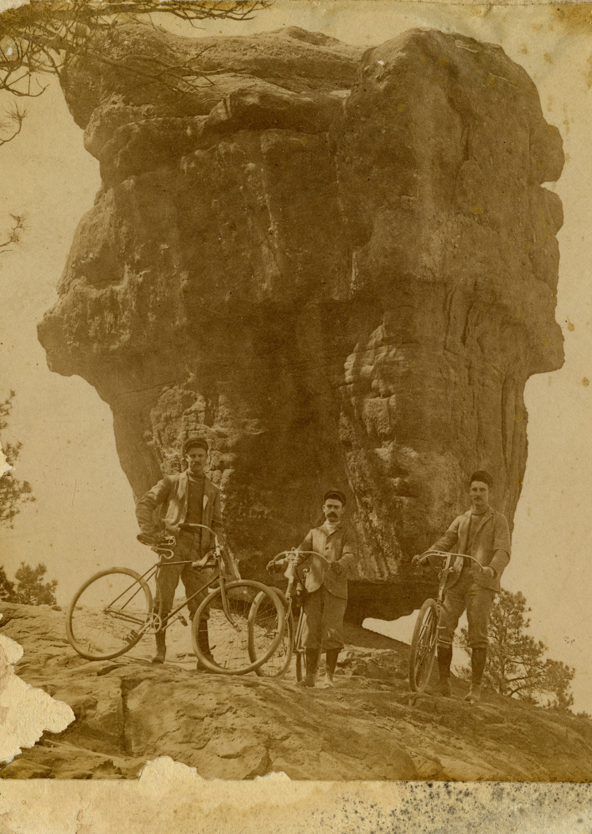 Cyclists at Garden of the Gods