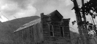 A 1973 view of the hotel in Ashcroft.