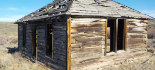 picture of a cabin