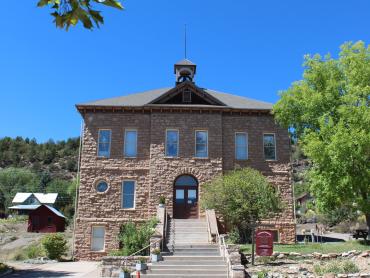 A photo of the Animas City School building
