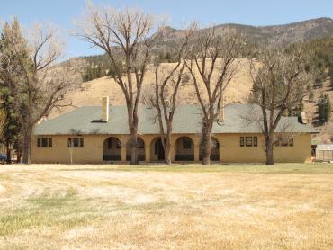 Photo of the bath house at the Wagon Wheel Gap Hot Springs Resort