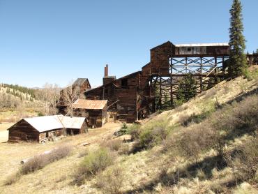 A photo of the Wagon Wheel Gap Fluorspar Mine and Mill.