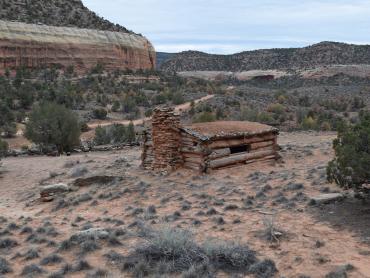 A photo of the Henry Huff Cabin.