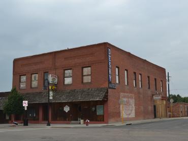 A photo of the Knearl Block and Opera House/Desky Hotel 